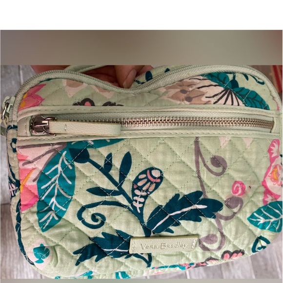 🔥🔥🔥Pre Black Friday sale 🔥🔥🔥
Pre loved Vera Bradley 6 bag bundle (C321) - Picture 11 of 16